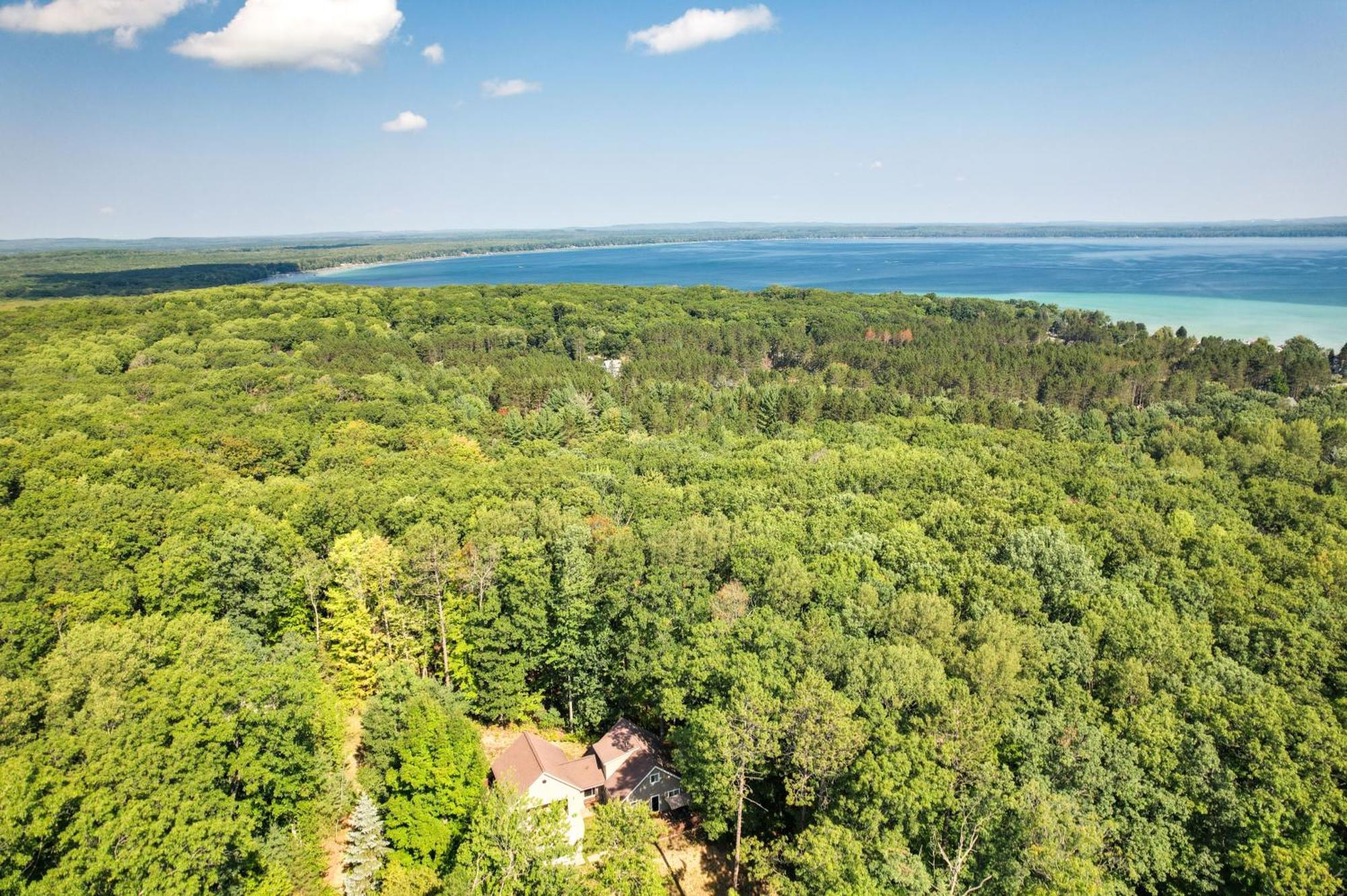 Roscommon Retreat With Deck About 1 Mile To Higgins Lake Экстерьер фото